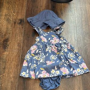 Carter's Blue and Pink Casual Dress with hat and Floral Design Size 9 mons.